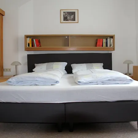 Guest house Humboldt 2*