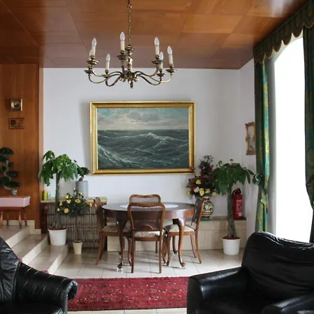 Pensión Humboldt 3*