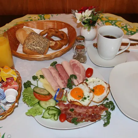 Humboldt Pensión 3*